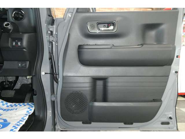 ホンダ Ｎ　ＢＯＸ カスタム ６６０ ターボ コーディネートスタイル ２トーン ４ＷＤ R5年 (東北) 99