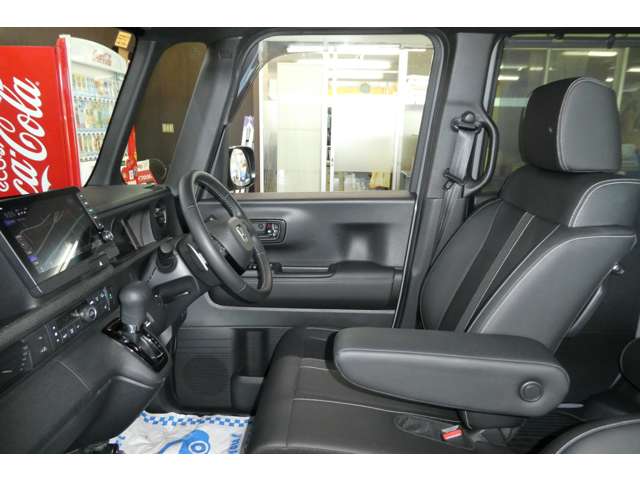 ホンダ Ｎ　ＢＯＸ カスタム ６６０ ターボ コーディネートスタイル ２トーン ４ＷＤ R5年 (東北) 99