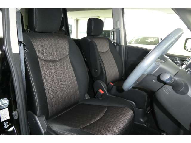 日産 セレナ ２．０ ハイウェイスター ４ＷＤ H25年 (東北) 99