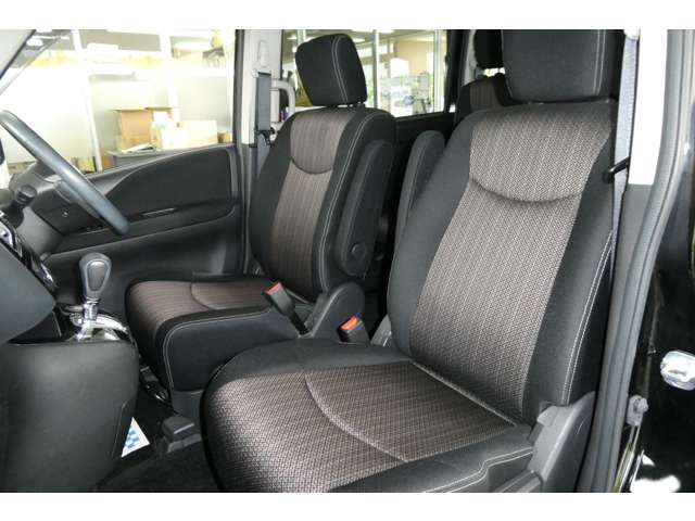 日産 セレナ ２．０ ハイウェイスター ４ＷＤ H25年 (東北) 99