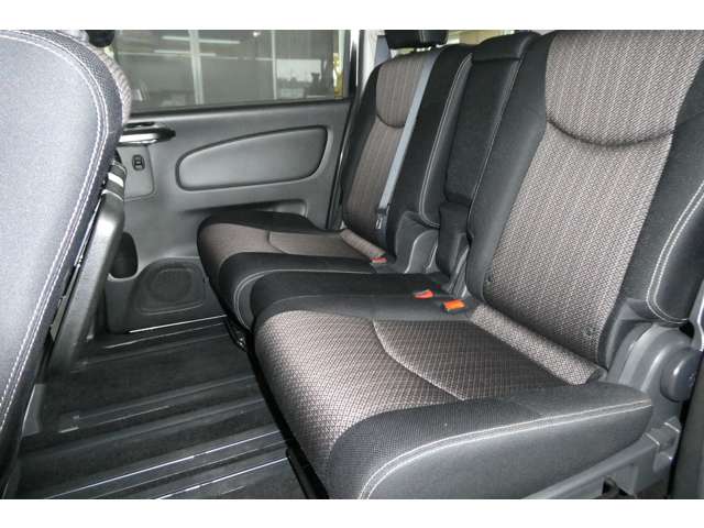 日産 セレナ ２．０ ハイウェイスター ４ＷＤ H25年 (東北) 99
