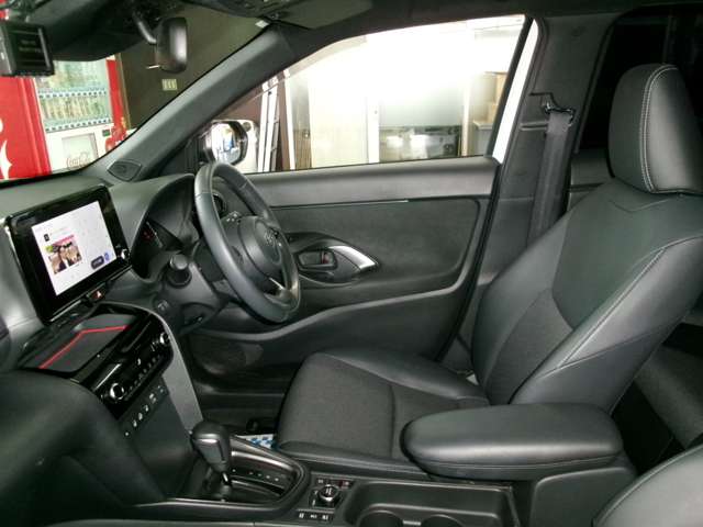 トヨタ ヤリスクロス　ハイブリッド １．５ ハイブリッド Ｚ Ｅ－ＦＯＵＲ ４ＷＤ R7年 (東北) 99