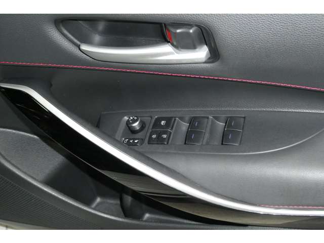 トヨタ カローラスポーツ　ハイブリッド １．８ ハイブリッド Ｇ Ｚ H30年 (東北) 99