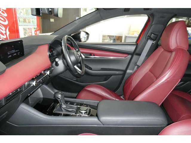 マツダ ＭＡＺＤＡ３　ファストバック ２．０ Ｘ バーガンディ セレクション ４ＷＤ R2年 (東北) 99