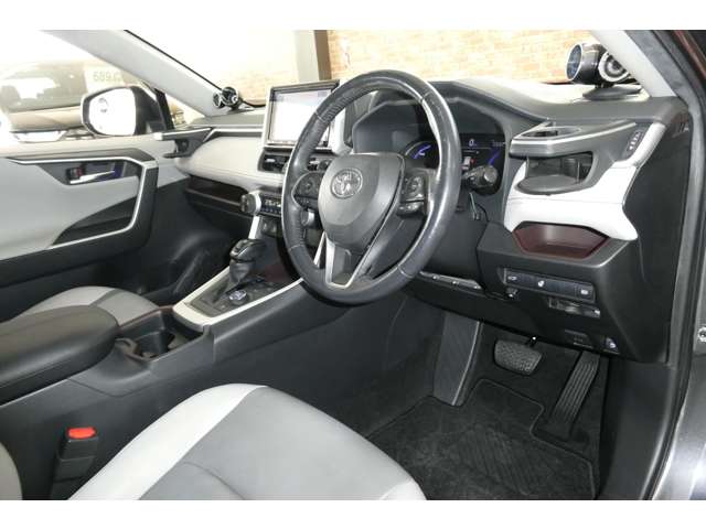 トヨタ ＲＡＶ４ ２．５ ハイブリッド Ｇ Ｅ－ＦＯＵＲ ４ＷＤ R2年 (東北) 99