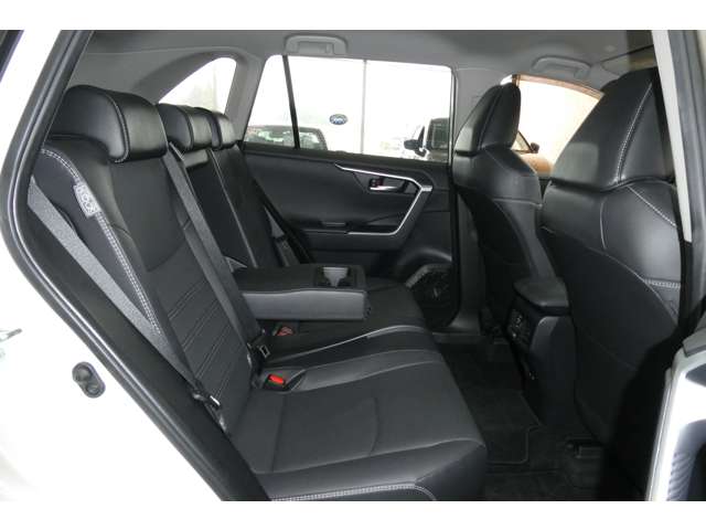 トヨタ ＲＡＶ４ ２．０ Ｇ ４ＷＤ R5年 (東北) 99