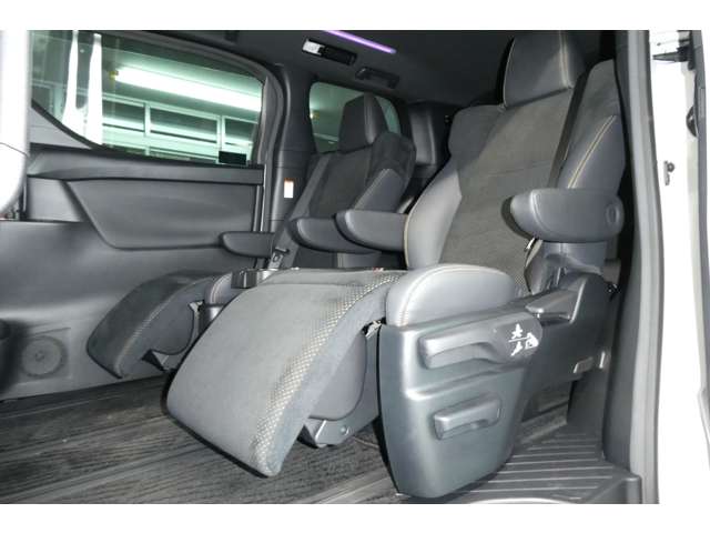 トヨタ アルファード ２．５ Ｓ タイプゴールドＩＩ ４ＷＤ R3年 (東北) 99