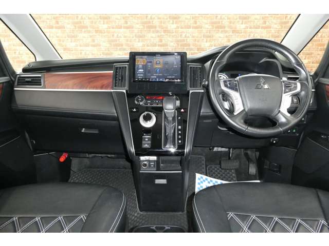 三菱 デリカ　Ｄ：５ ２．２ Ｇ パワーパッケージ ディーゼルターボ ４ＷＤ R3年 (東北) 99