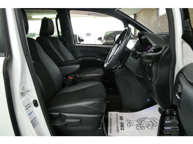 トヨタ ノア ２．０ ＳＩ ＷＸＢＩＩ ４ＷＤ R3年 (東北) 99