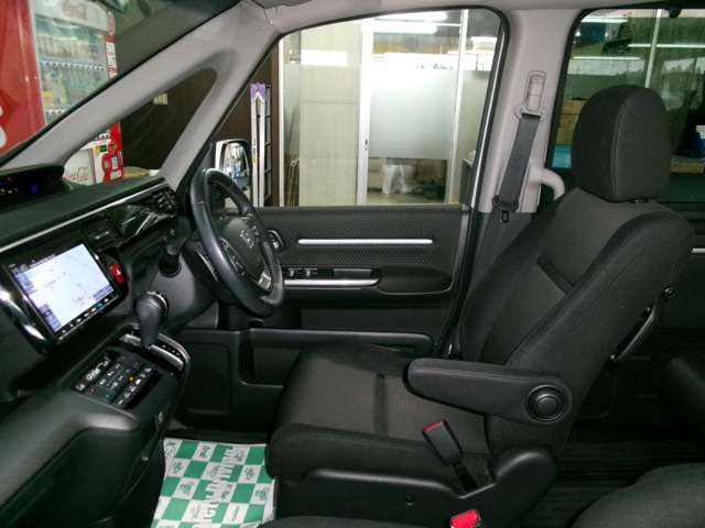 ホンダ ステップワゴン　スパーダ １．５ スパーダ ホンダ センシング ４ＷＤ R2年 (東北) 99