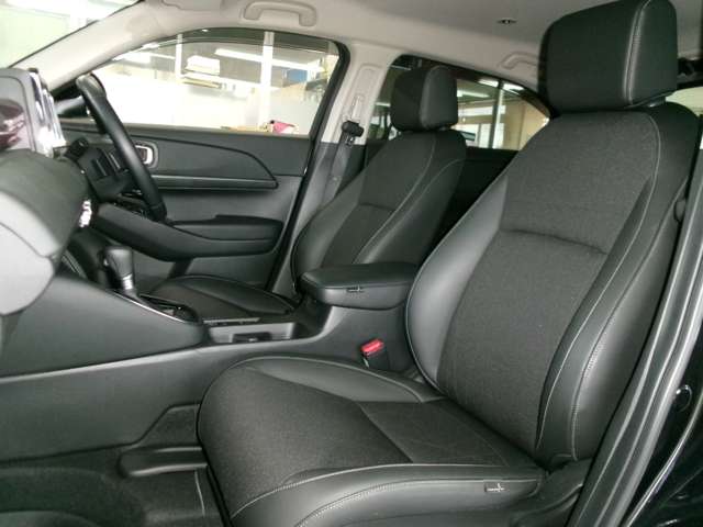 ホンダ ヴェゼル １．５ Ｅ：ＨＥＶ Ｚ ４ＷＤ R4年 (東北) 99