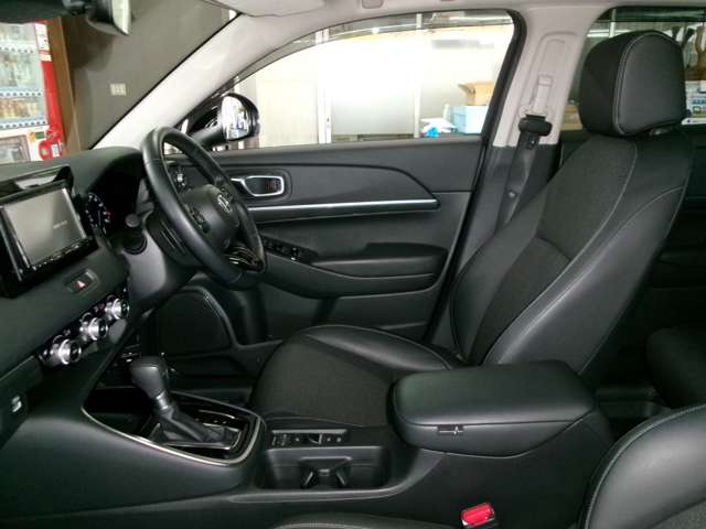 ホンダ ヴェゼル １．５ Ｅ：ＨＥＶ Ｚ ４ＷＤ R4年 (東北) 99