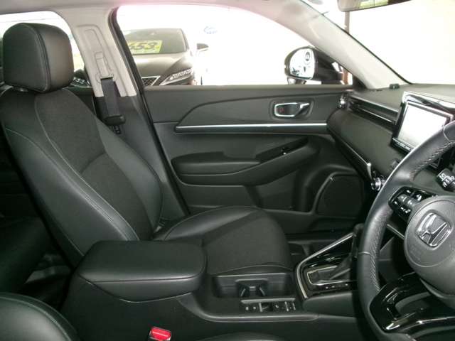 ホンダ ヴェゼル １．５ Ｅ：ＨＥＶ Ｚ ４ＷＤ R4年 (東北) 99