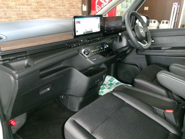 日産 セレナ １．４ Ｅ－４ＯＲＣＥ ハイウェイスターＶ ４ＷＤ R6年 (東北) 99