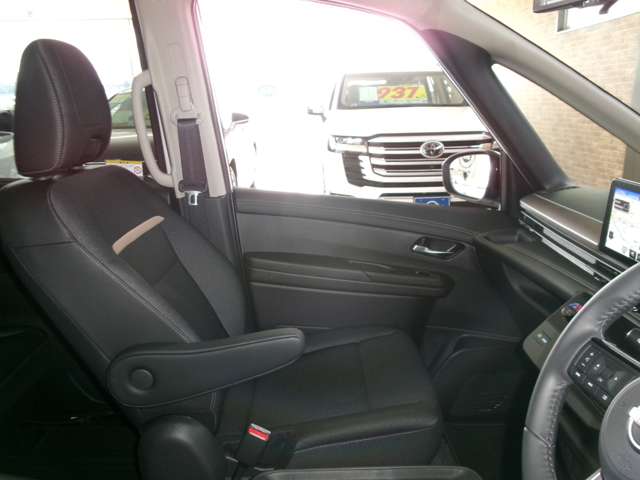日産 セレナ １．４ Ｅ－４ＯＲＣＥ ハイウェイスターＶ ４ＷＤ R6年 (東北) 99