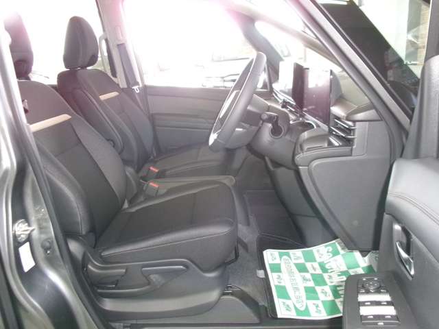 日産 セレナ １．４ Ｅ－４ＯＲＣＥ ハイウェイスターＶ ４ＷＤ R6年 (東北) 99