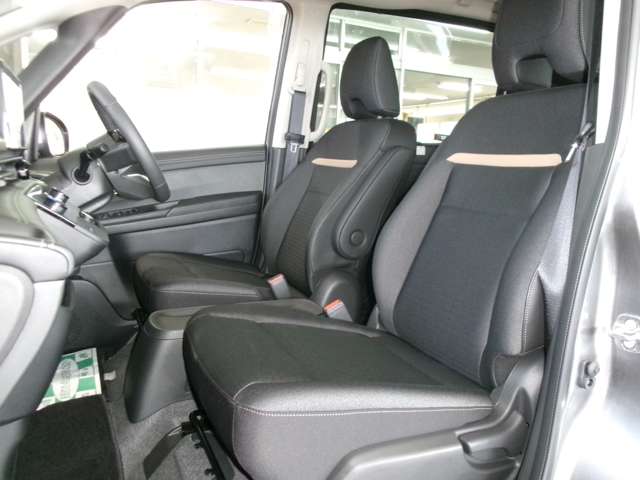 日産 セレナ １．４ Ｅ－４ＯＲＣＥ ハイウェイスターＶ ４ＷＤ R6年 (東北) 99