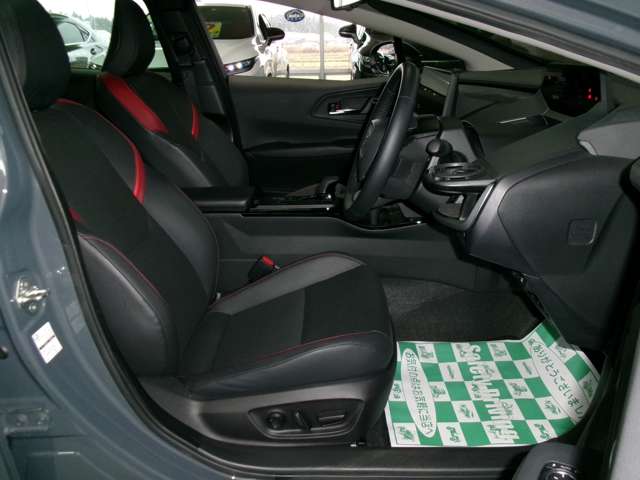 トヨタ プリウス ２．０ Ｚ Ｅ－ＦＯＵＲ ４ＷＤ R5年 (東北) 99