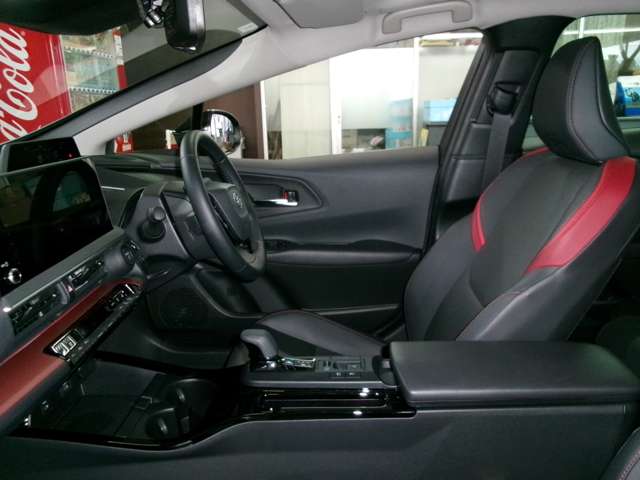 トヨタ プリウス ２．０ Ｚ Ｅ－ＦＯＵＲ ４ＷＤ R5年 (東北) 99