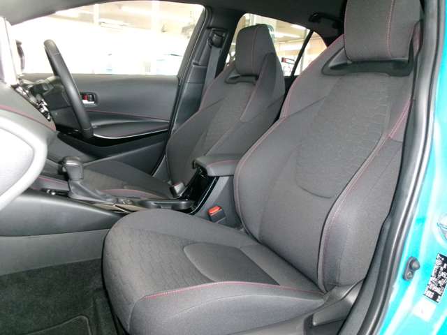トヨタ カローラスポーツ　ハイブリッド １．８ ハイブリッド Ｇ Ｚ H30年 (東北) 99