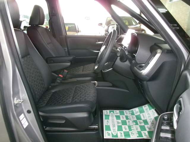 トヨタ ヴォクシー １．８ ハイブリッド Ｓ－Ｚ Ｅ－ＦＯＵＲ ４ＷＤ R5年 (東北) 99
