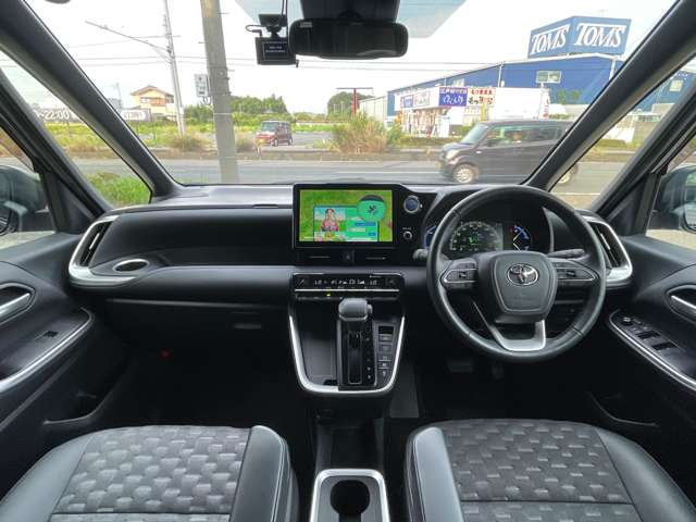 トヨタ ヴォクシー １．８ ハイブリッド Ｓ－Ｚ R4年 (関東) 99