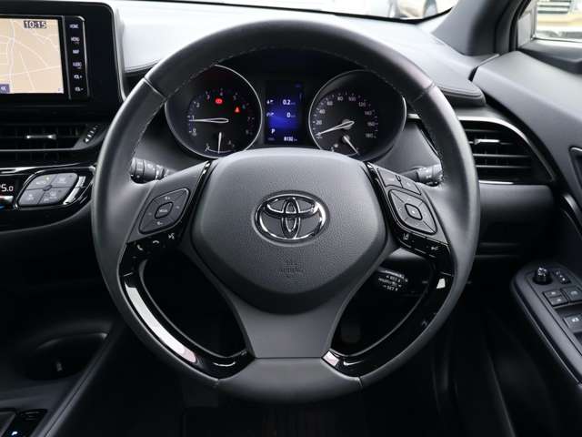 トヨタ Ｃ−ＨＲ １．２ Ｓ－Ｔ ＬＥＤ パッケージ ４ＷＤ R1年 (関東) 99