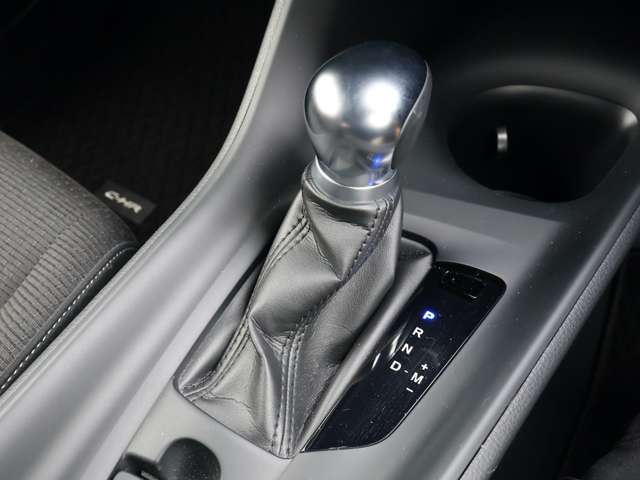 トヨタ Ｃ−ＨＲ １．２ Ｓ－Ｔ ＬＥＤ パッケージ ４ＷＤ R1年 (関東) 99