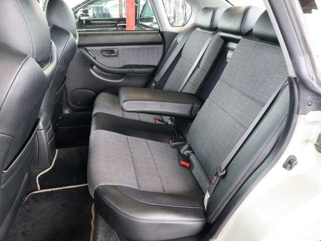 スバル レガシィＢ４ ２．０ ＲＳ タイプＢ ４ＷＤ H13年 (関東) 99