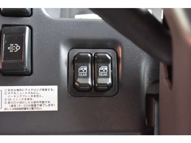いすゞ エルフ ３．０ ダブルキャブ ロング フルフラットロー ディーゼルターボ H23年 (近畿) 99