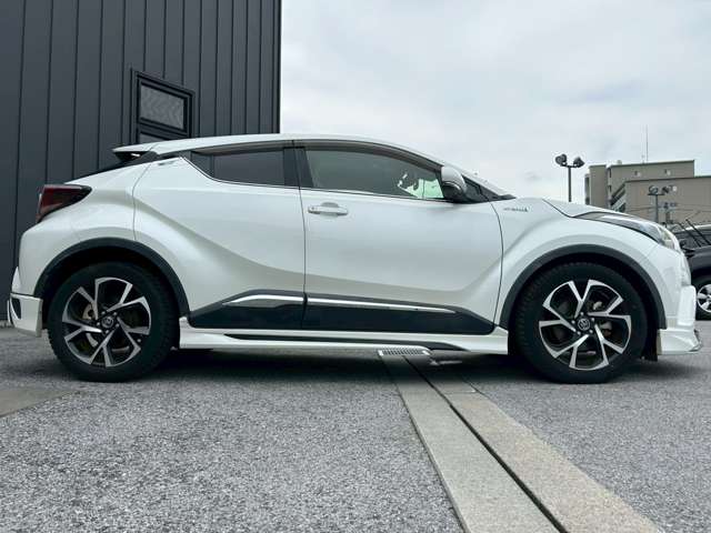 トヨタ Ｃ−ＨＲ ハイブリッド １．８ Ｇ H29年 (近畿) 99