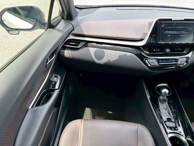 トヨタ Ｃ−ＨＲ ハイブリッド １．８ Ｇ H29年 (近畿) 99