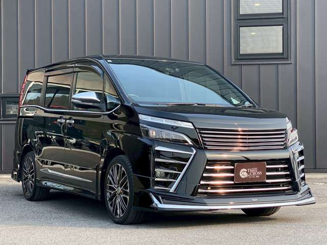トヨタ ヴォクシー ２．０ ＺＳ 煌ＩＩ R1年 (近畿) 99