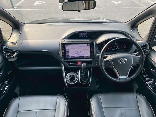トヨタ ヴォクシー ２．０ ＺＳ 煌ＩＩ R1年 (近畿) 99