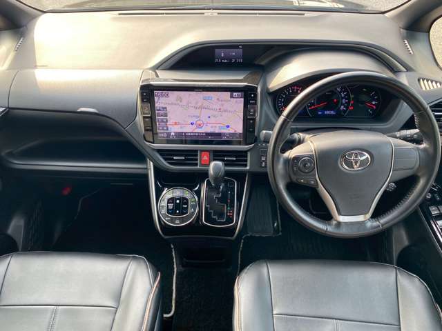 トヨタ ヴォクシー ２．０ ＺＳ 煌ＩＩ R1年 (近畿) 99