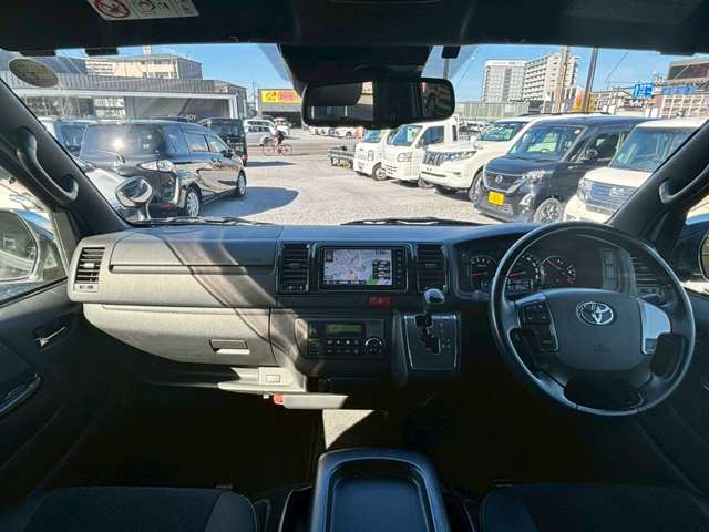 トヨタ ハイエースバン ２．０ スーパーＧＬ ダークプライムＩＩ ロングボディ R1年 (近畿) 99