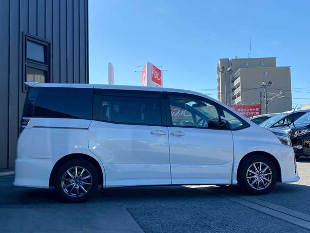 トヨタ ヴォクシー ２．０ ＺＳ H29年 (近畿) 99