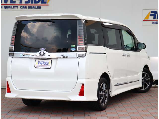 トヨタ ヴォクシー ２．０ ＺＳ H30年 (関東) 99