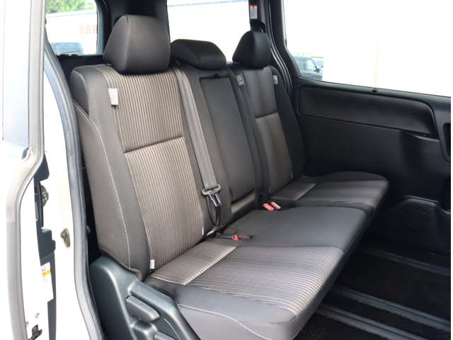 トヨタ ヴォクシー ２．０ ＺＳ H30年 (関東) 99