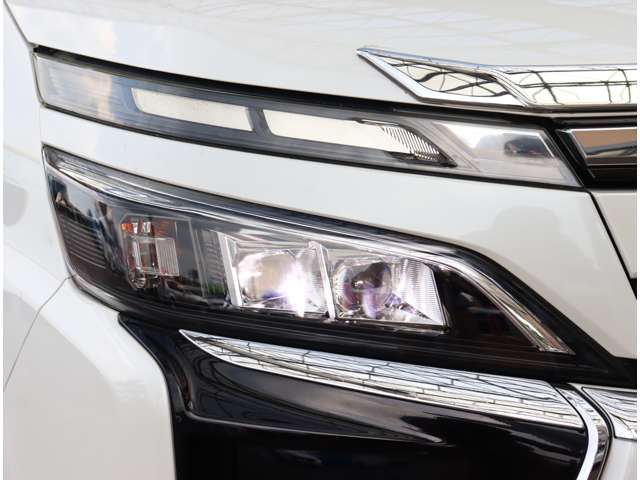 トヨタ ヴォクシー ２．０ ＺＳ H30年 (関東) 99