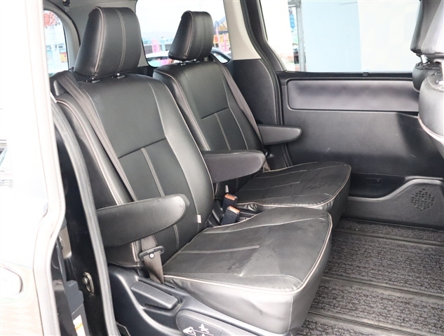 トヨタ ノア ２．０ ＳＩ H27年 (関東) 99