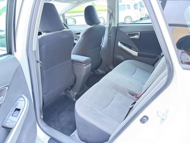 トヨタ プリウス １．８ Ｓ ＬＥＤエディション H23年 (近畿) 99