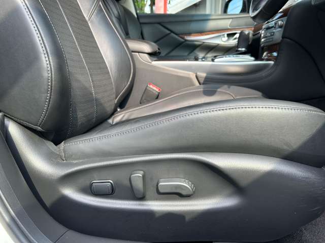 日産 フーガ ３．７ ３７０ＧＴ タイプＳ H30年 (関東) 99