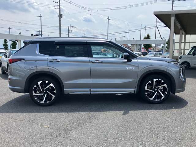 三菱 アウトランダーＰＨＥＶ ＰＨＥＶ ２．４ Ｐ ４ＷＤ R5年 (関東) 99