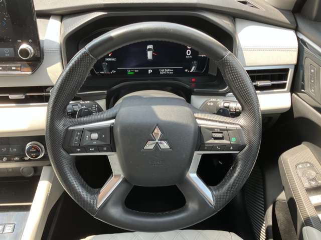 三菱 アウトランダーＰＨＥＶ ＰＨＥＶ ２．４ Ｐ ４ＷＤ R5年 (関東) 99