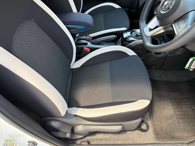 日産 ノート １．２ Ｅ－ＰＯＷＥＲ Ｘ H30年 (関東) 99