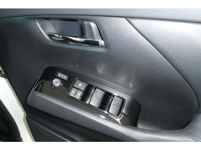 トヨタ アルファード　ハイブリッド ハイブリッド ２．５ Ｓ タイプゴールドＩＩ Ｅ－ＦＯＵＲ ４ＷＤ R3年 (東北) 99