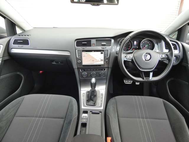 フォルクスワーゲン ゴルフ　オールトラック ＴＳＩ ４モーション アップグレード パッケージ ４ＷＤ H28年 (関東) 99