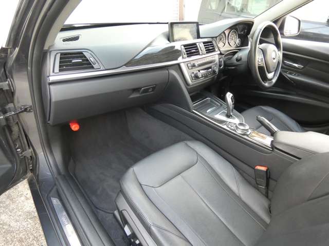 ＢＭＷ ３シリーズ ３２０ｉ　ラグジュアリー H26年 (関東) 99