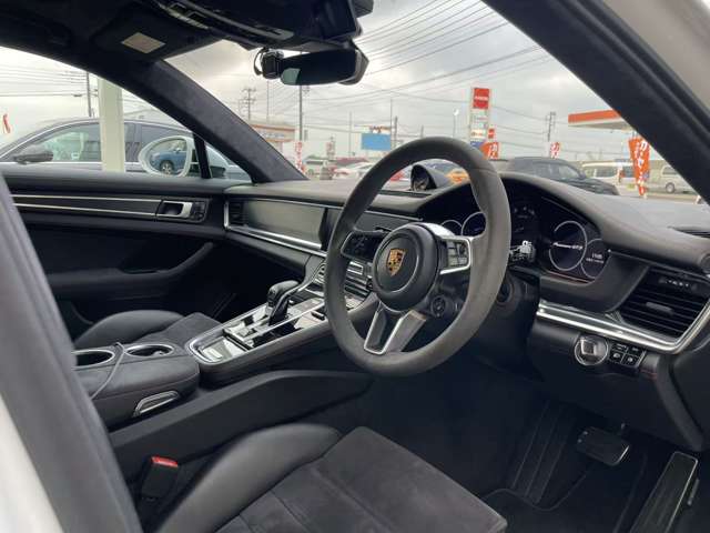 ポルシェ パナメーラ　スポーツツーリスモ ＧＴＳ ＰＤＫ ４ＷＤ R2年 (関東) 99
